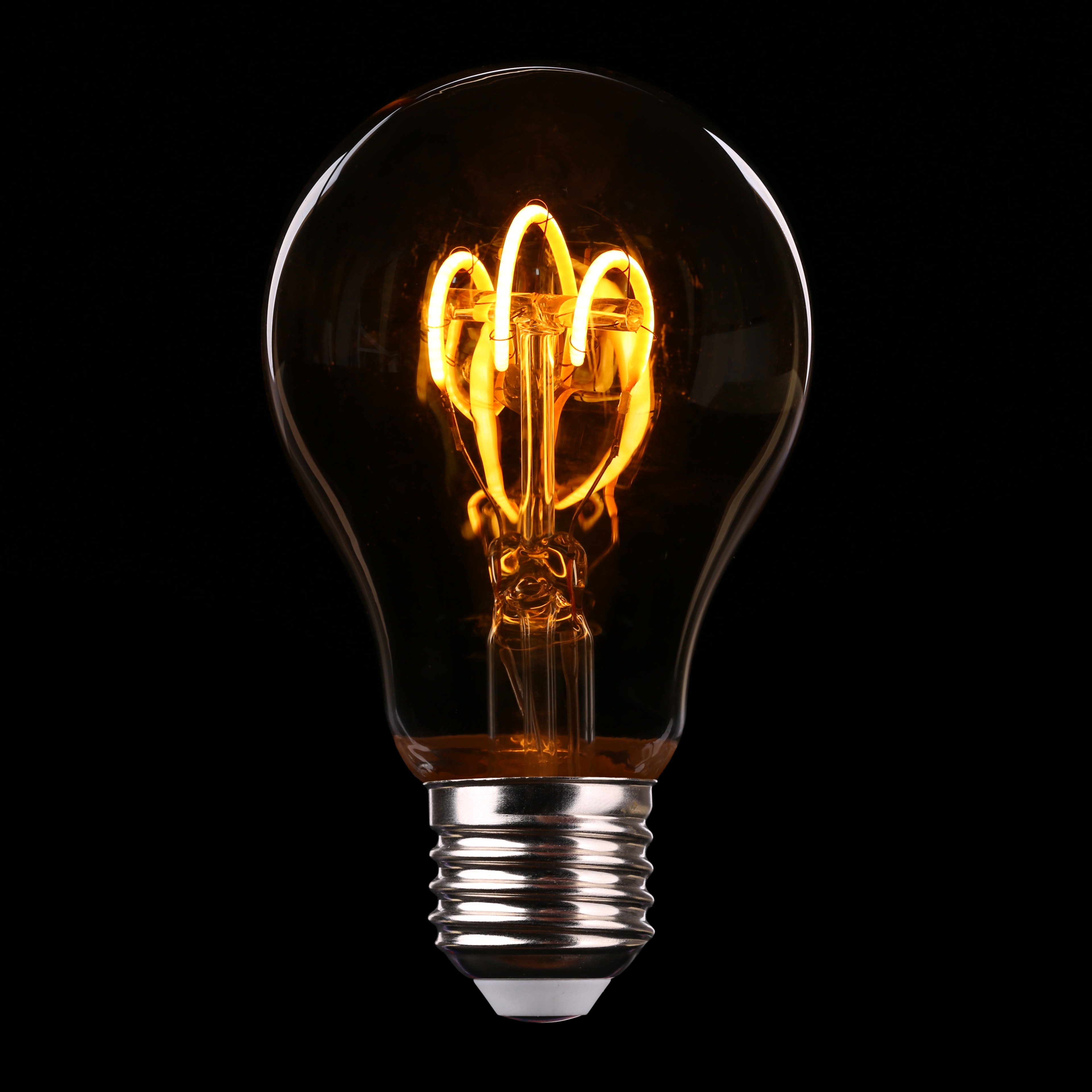 bulb-close-up-electricity-577514.jpg